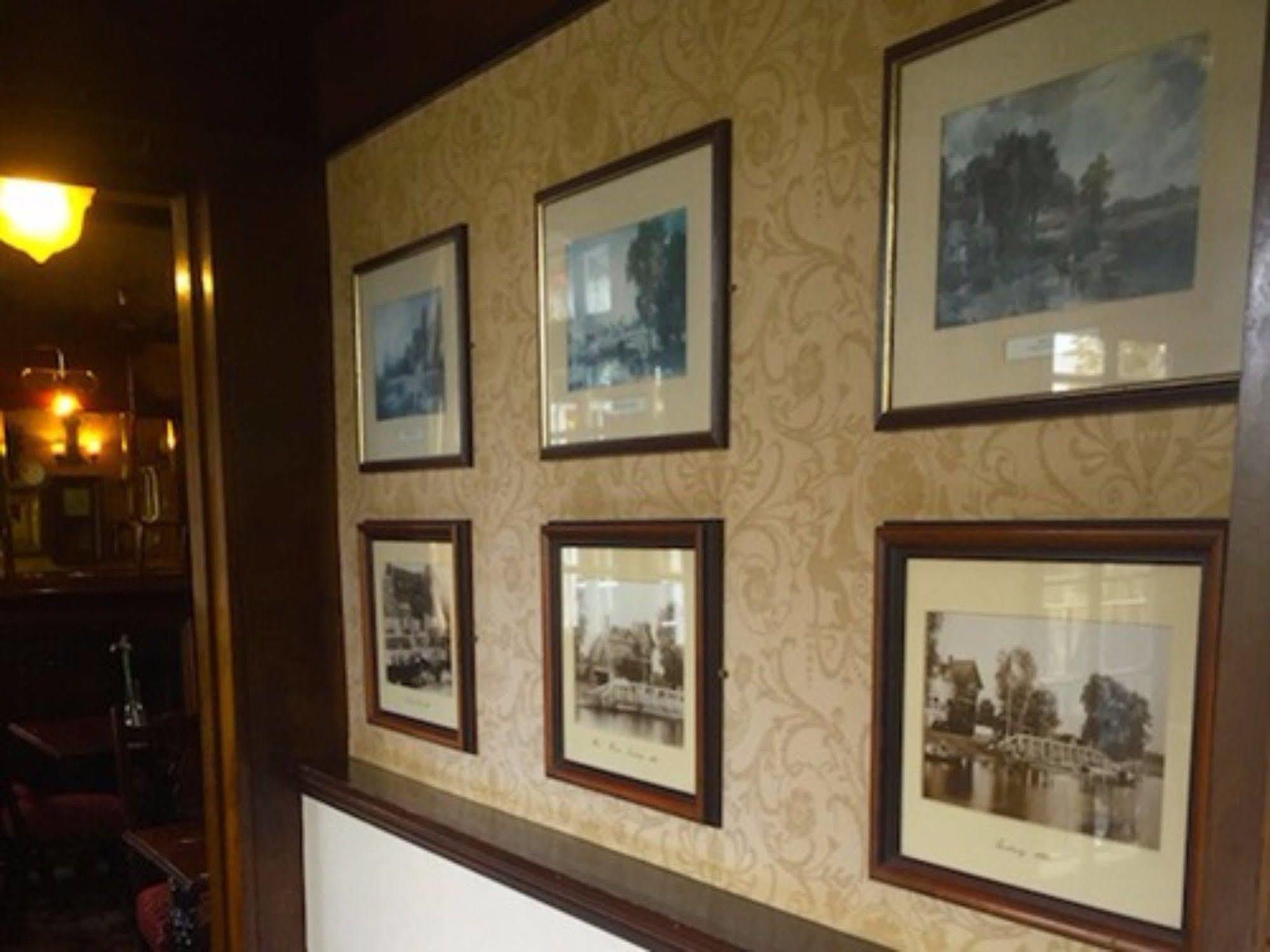 The Weir Hotel Walton-on-Thames Exteriér fotografie